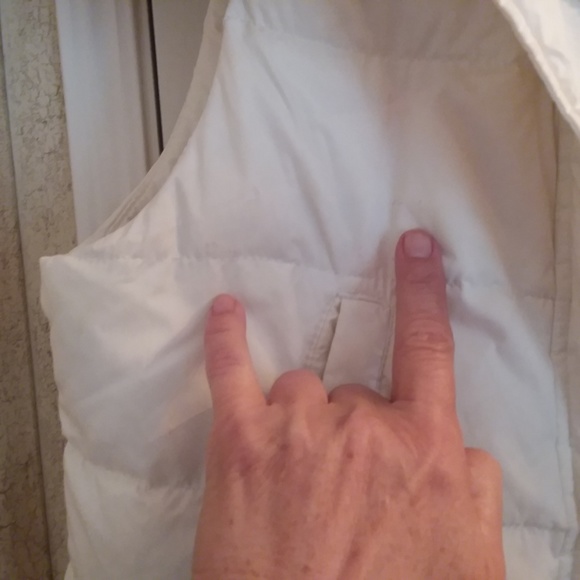 Cream Down Hooded Gap Vest - Picture 5 of 8